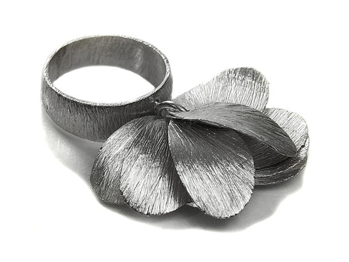 Nine Brushed Leaf Ring